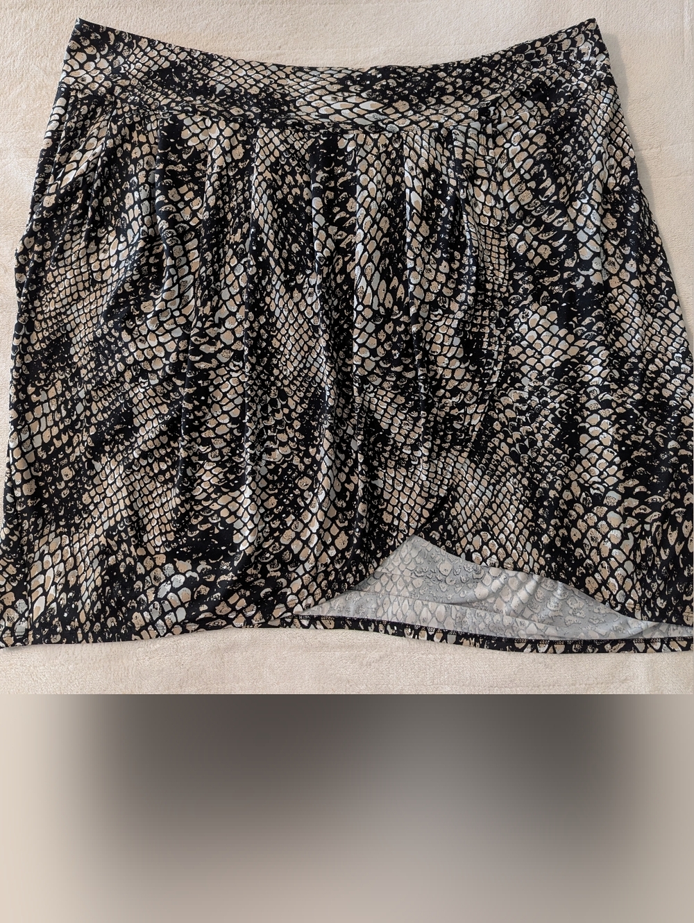Ashley Stewart Snake Print Mini Skirt Black Beige Drape 26W Polyester Blend